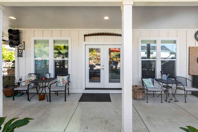 565 Whitney Terrace, Medford, OR 97504