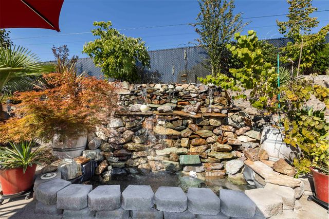 565 Whitney Terrace, Medford, OR 97504