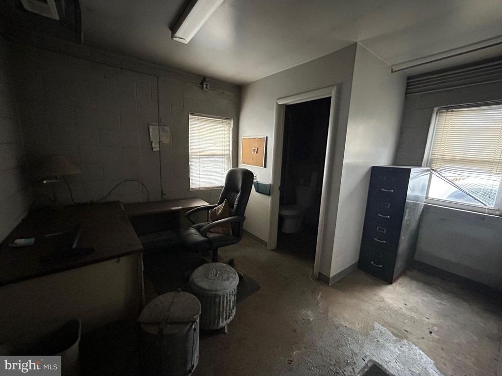 Image 4 of property listing at 699 S EGG HARBOR RD, Hammonton, NJ 08037