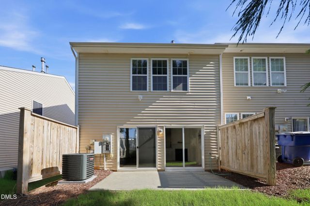 8711 Owl Roost Place, Raleigh, NC 27617