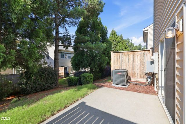 8711 Owl Roost Place, Raleigh, NC 27617