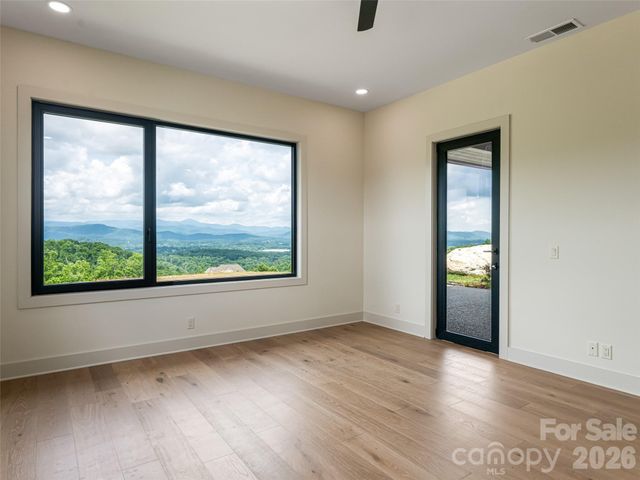 24 S Watchman Drive 10 & 11, Hendersonville, NC 28791