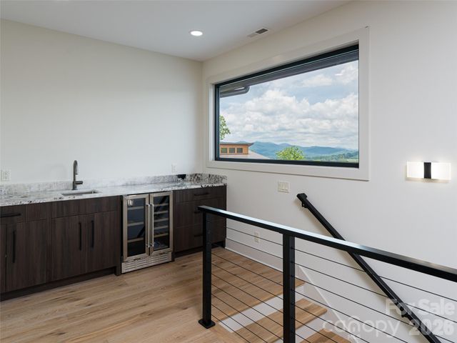 24 S Watchman Drive 10 & 11, Hendersonville, NC 28791