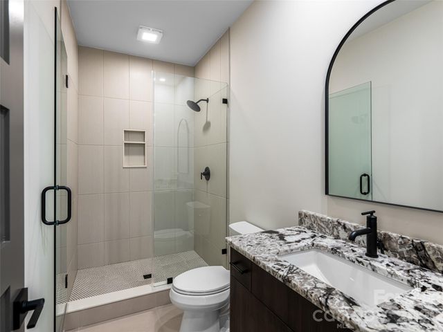 24 S Watchman Drive 10 & 11, Hendersonville, NC 28791