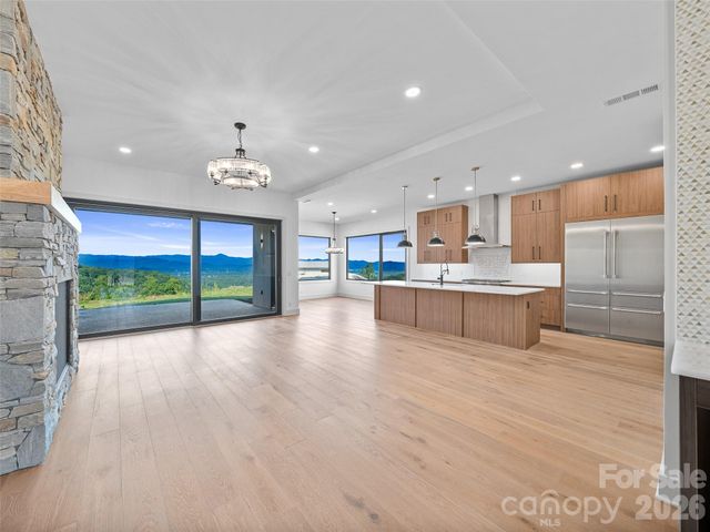 24 S Watchman Drive 10 & 11, Hendersonville, NC 28791