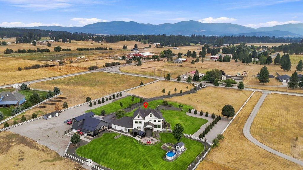 10202 N West Newman Lake Rd, Newman Lake, WA 99025 photo 2