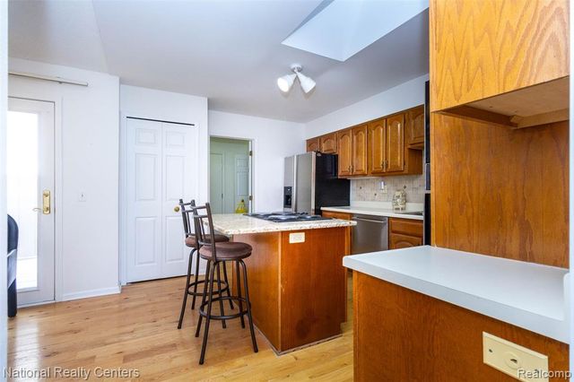 37019 Driftwood 5, Farmington Hills, MI 48331