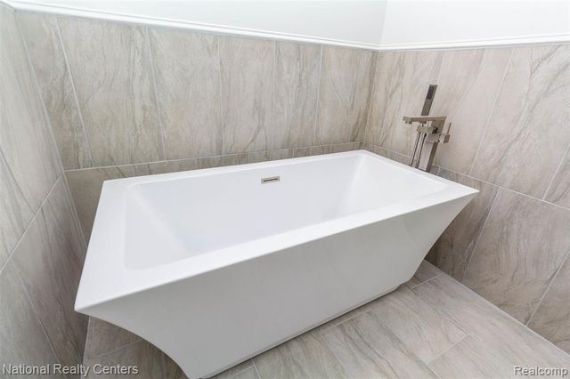 37019 Driftwood 5, Farmington Hills, MI 48331