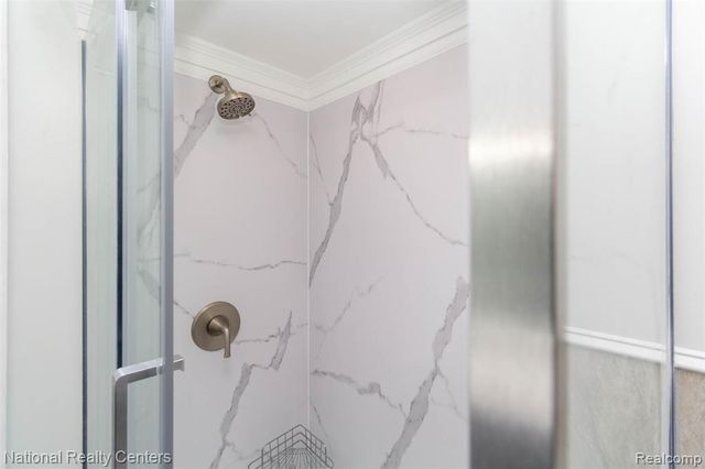 37019 Driftwood 5, Farmington Hills, MI 48331