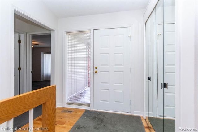 37019 Driftwood 5, Farmington Hills, MI 48331