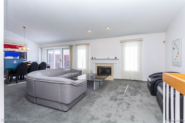 37019 Driftwood 5, Farmington Hills, MI 48331