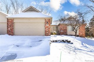 37019 Driftwood 5, Farmington Hills, MI 48331