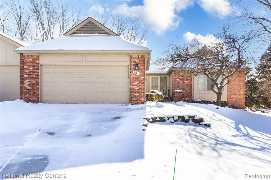 37019 Driftwood 5, Farmington Hills, MI 48331