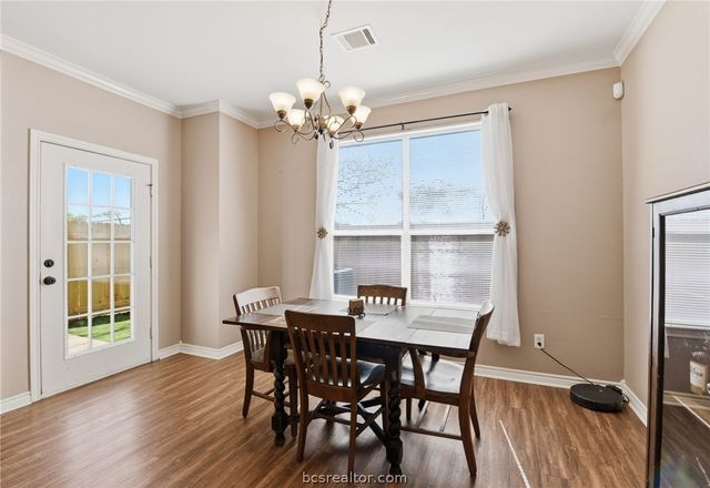 1425 West Villa Maria Road 605, Bryan, TX 77801