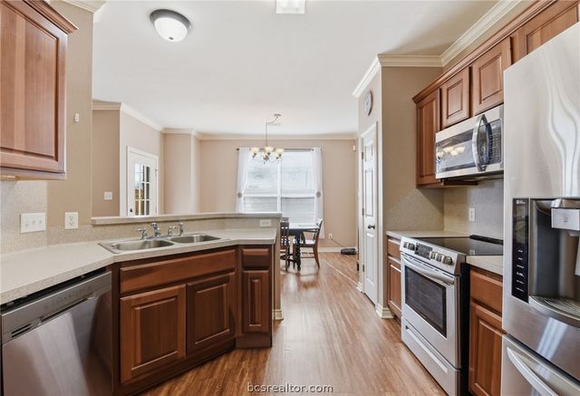 1425 West Villa Maria Road 605, Bryan, TX 77801