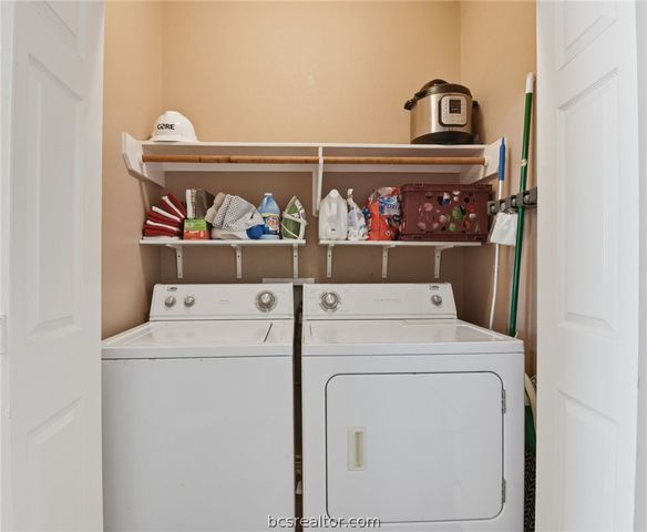 1425 West Villa Maria Road 605, Bryan, TX 77801