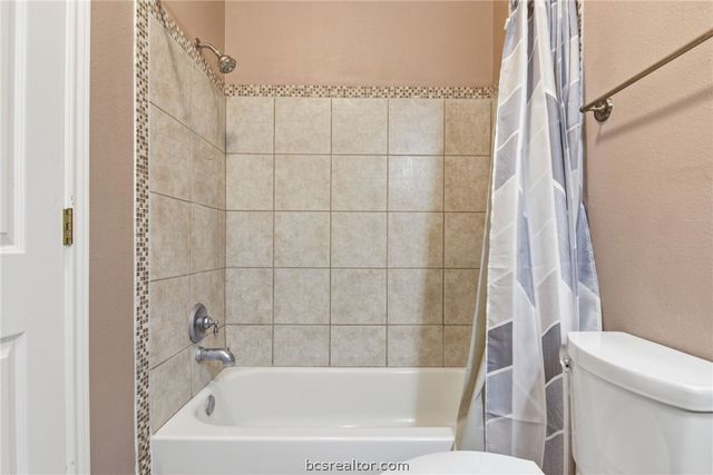 1425 West Villa Maria Road 605, Bryan, TX 77801