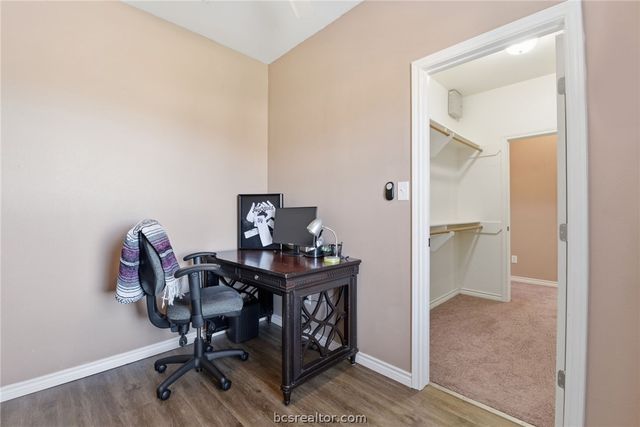 1425 West Villa Maria Road 605, Bryan, TX 77801