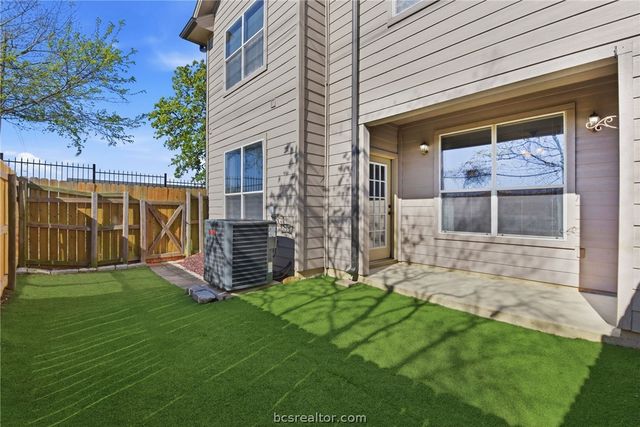 1425 West Villa Maria Road 605, Bryan, TX 77801