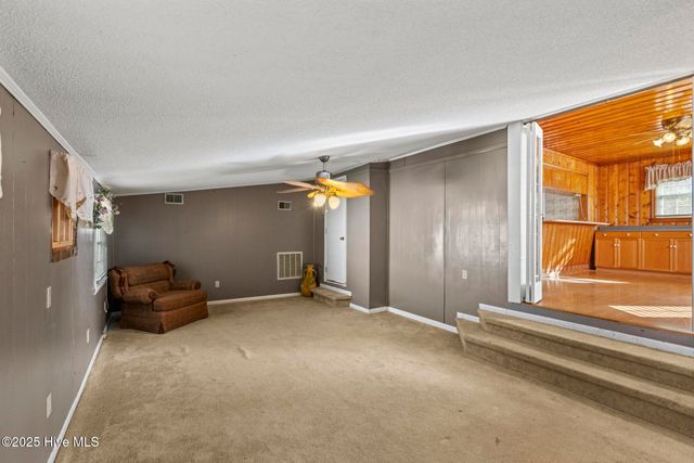 200 Banks Street, Jacksonville, NC 28540