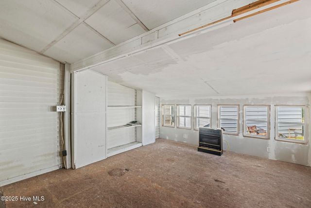 200 Banks Street, Jacksonville, NC 28540
