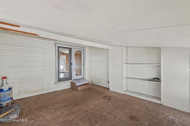 200 Banks Street, Jacksonville, NC 28540
