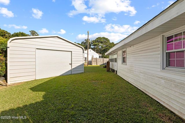 200 Banks Street, Jacksonville, NC 28540