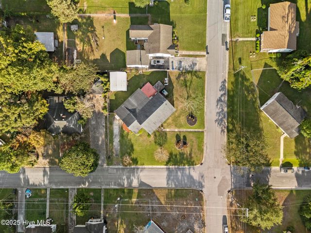 200 Banks Street, Jacksonville, NC 28540