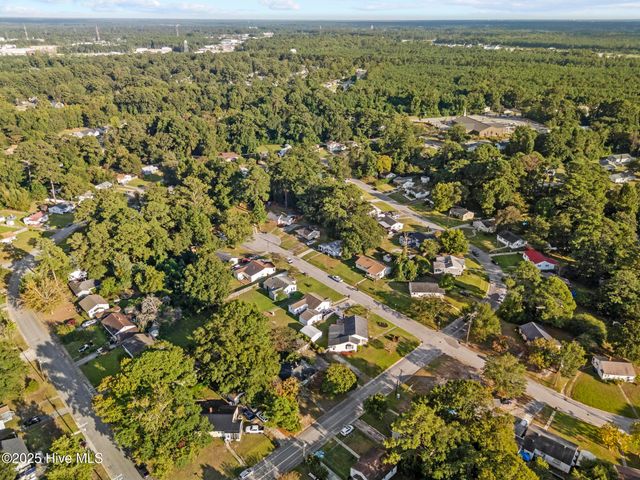 200 Banks Street, Jacksonville, NC 28540