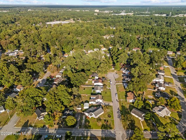 200 Banks Street, Jacksonville, NC 28540