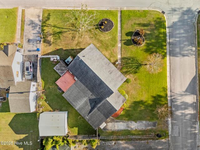 200 Banks Street, Jacksonville, NC 28540