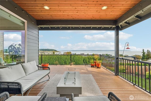 505 Michelle Drive, Camano Island, WA 98282