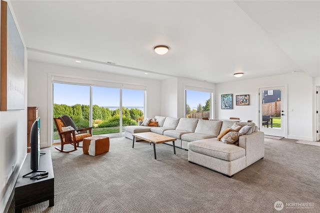 505 Michelle Drive, Camano Island, WA 98282