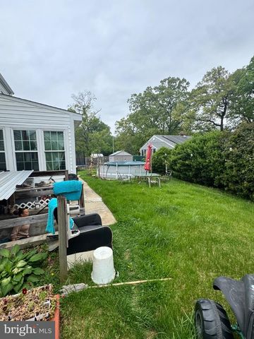9104 8TH ST, Lanham, MD 20706