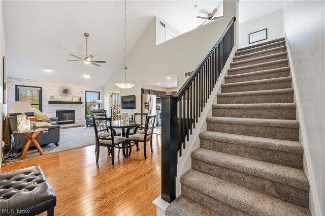 57 Timber Lake Drive, Hubbard, OH 44425