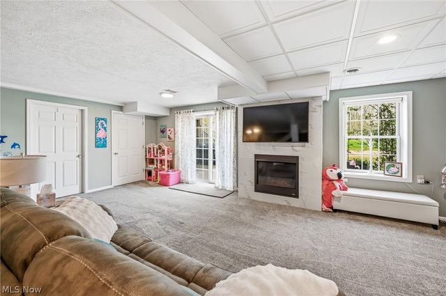 57 Timber Lake Drive, Hubbard, OH 44425