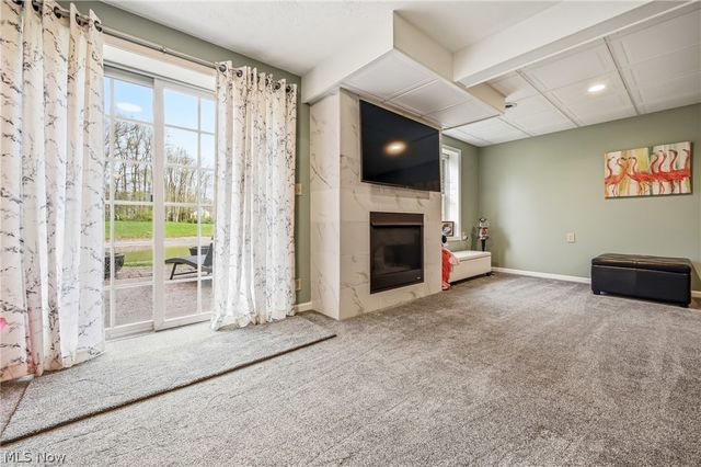 57 Timber Lake Drive, Hubbard, OH 44425