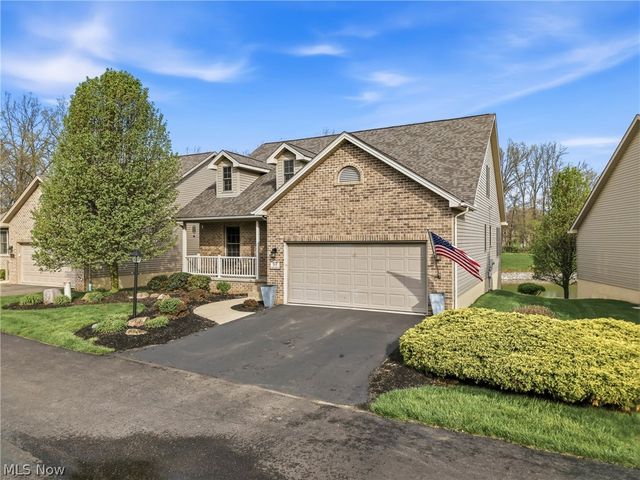 57 Timber Lake Drive, Hubbard, OH 44425