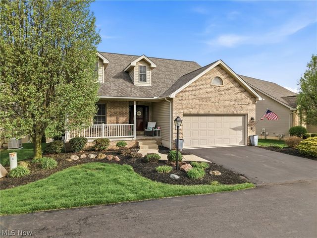 57 Timber Lake Drive, Hubbard, OH 44425