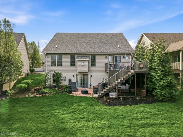 57 Timber Lake Drive, Hubbard, OH 44425
