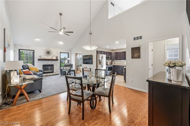 57 Timber Lake Drive, Hubbard, OH 44425