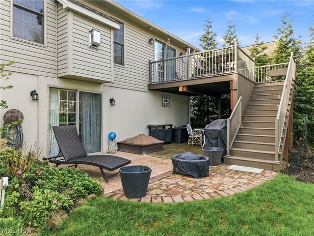 57 Timber Lake Drive, Hubbard, OH 44425