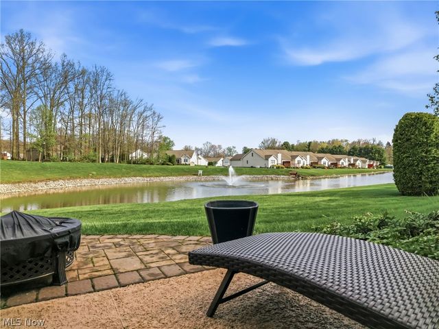 57 Timber Lake Drive, Hubbard, OH 44425