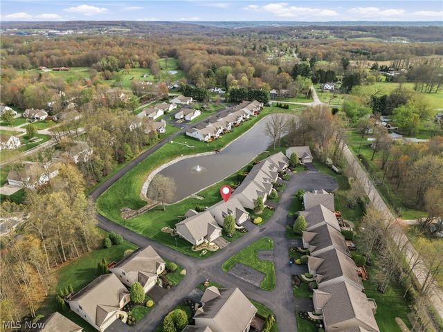 57 Timber Lake Drive, Hubbard, OH 44425