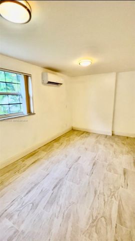 1800 SW 87th Ave, Miami, FL 33165