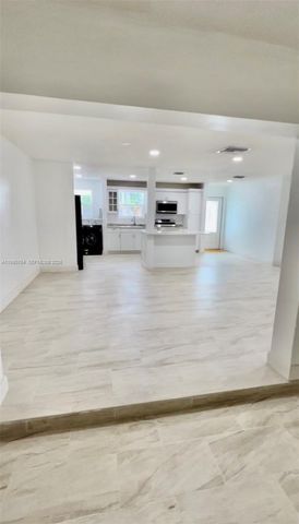 1800 SW 87th Ave, Miami, FL 33165