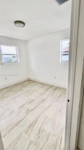 1800 SW 87th Ave, Miami, FL 33165