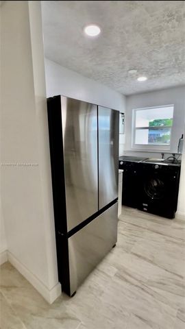 1800 SW 87th Ave, Miami, FL 33165