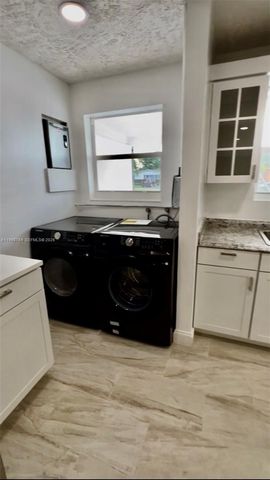 1800 SW 87th Ave, Miami, FL 33165