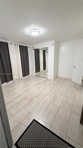 1800 SW 87th Ave, Miami, FL 33165